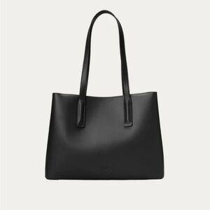 Freja Linnea Tote